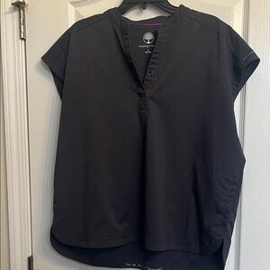 Healing Hands Black Short Sleeve Top